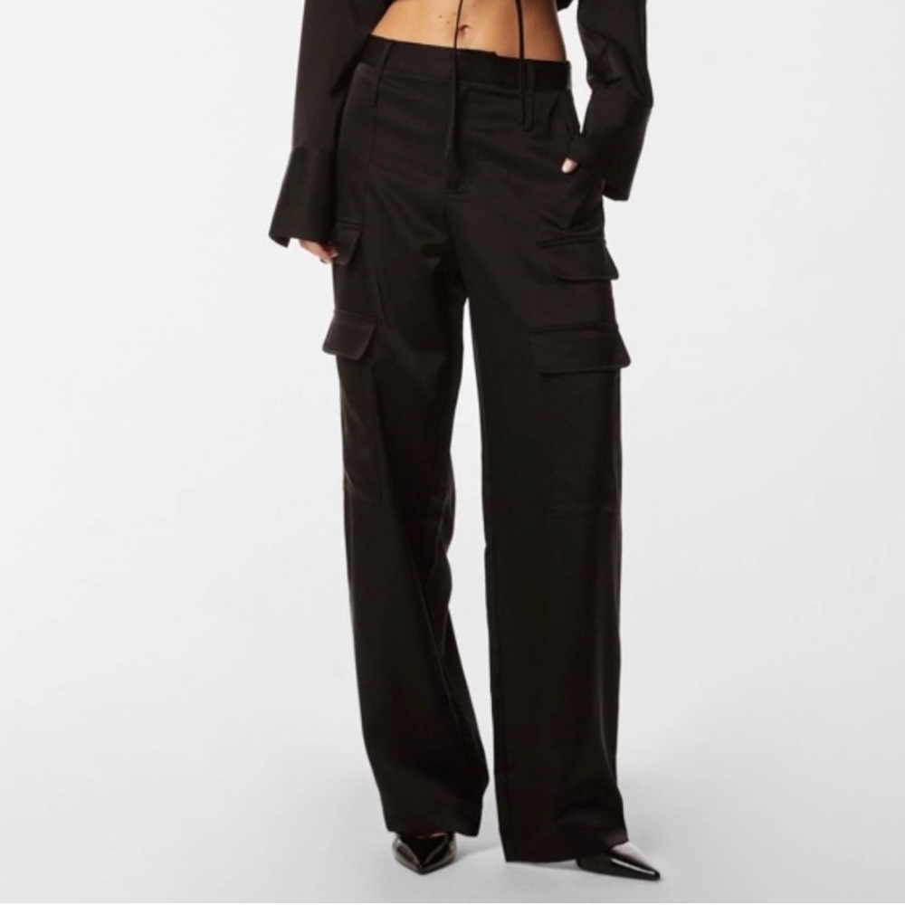 NWT Noli Satin Cargo Pant Black - Size 6